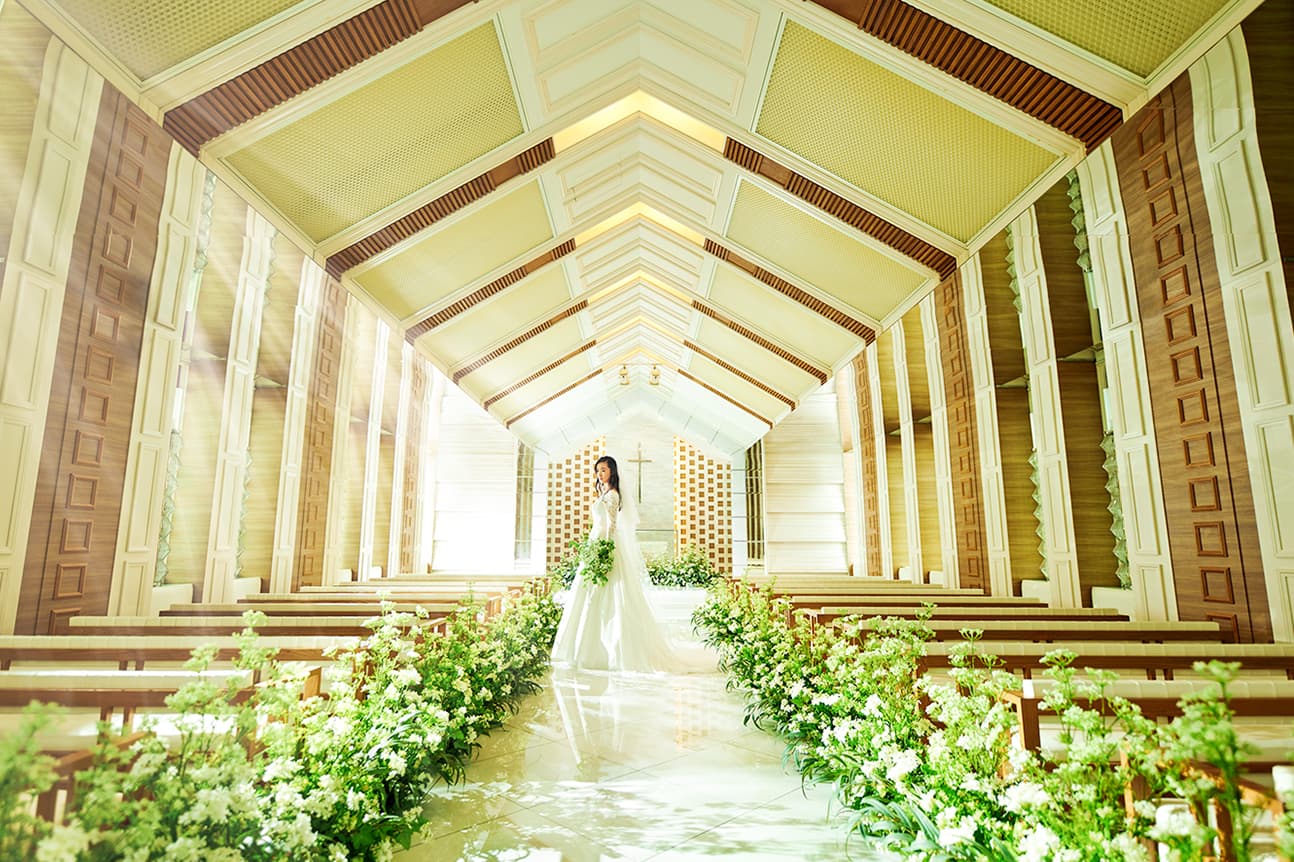 チャペル、掛川城、小國神社、館内神殿と選べる4つの挙式スタイル。