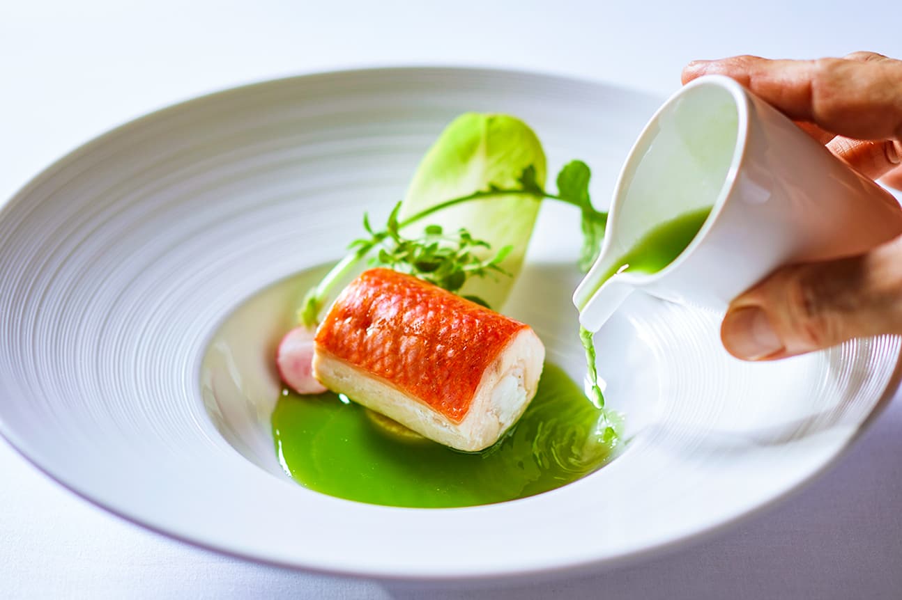 専用キッチン完備。出来立てのお料理をお召し上がりいただけます。